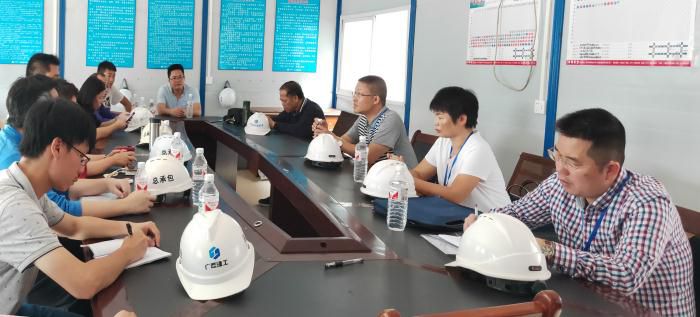 5检查反响聚会现场 陆仁海 摄700.jpg