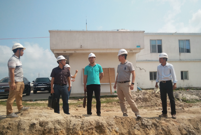 1.1陈祖训实地审查项目现场。。。。。。许传波 摄700.png