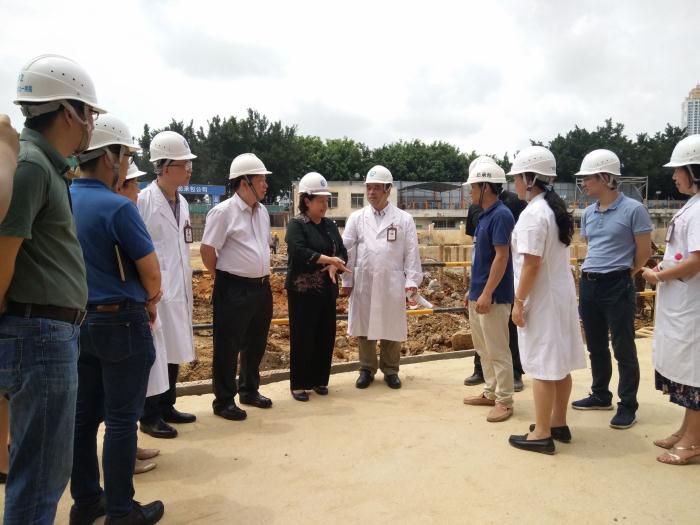 3.视察现场。。。。。。。；；；；；苹莘 摄700.jpg