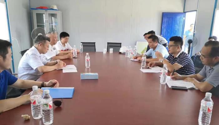 9调研聚会。。。。。。。。 梁武益 摄700.jpg