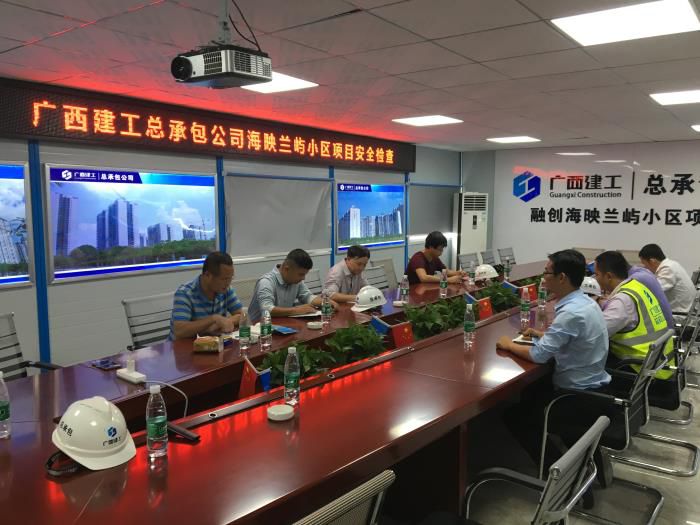 5聚会现场。。。。。。。。刘世威 摄700.jpg