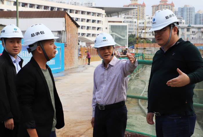 6检查现场。。。。。。。侯健杰 摄700.JPG