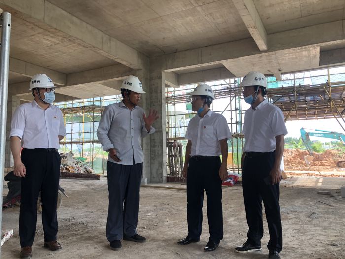 调研现场。。。。。。莫光富 摄.jpg