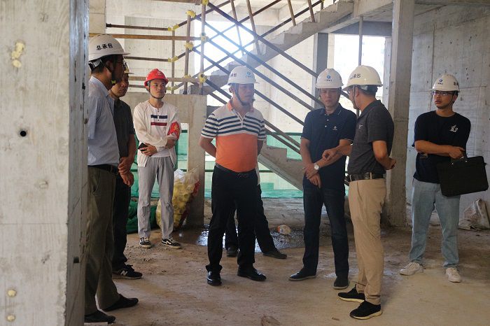 现场检查。。。。。。张钊林 摄.JPG