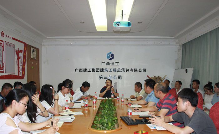 聚会现场。。。。。邓灿滨 摄.JPG