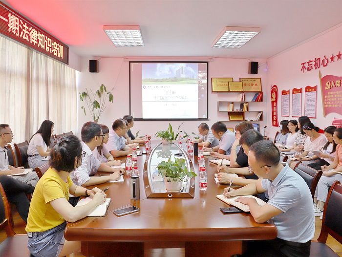 培训现场。。。。。杨钰 摄.jpg