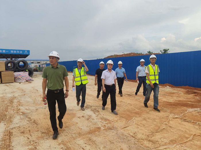 检查现场。。。。。。林劭鸿 摄.jpg