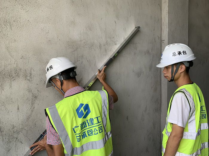 现场知识手艺指导。。。。。。。梁宗吕 摄.jpg