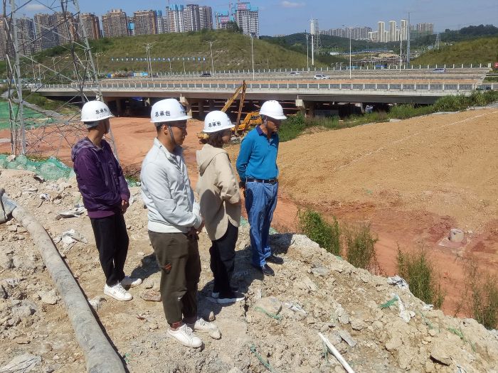 66检查现场。。。。。许凤飞 摄.jpg