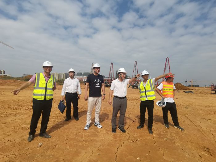 检查现场。。。。。。 贺勇 摄.jpg