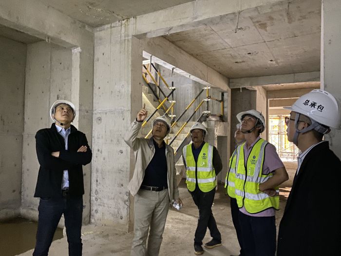 检查现场。。。。。。。。张振海 摄.jpg