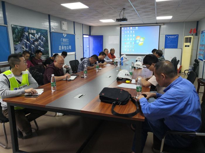 9军粮项目调研会现场。。。。。。邓灿滨 摄.jpg