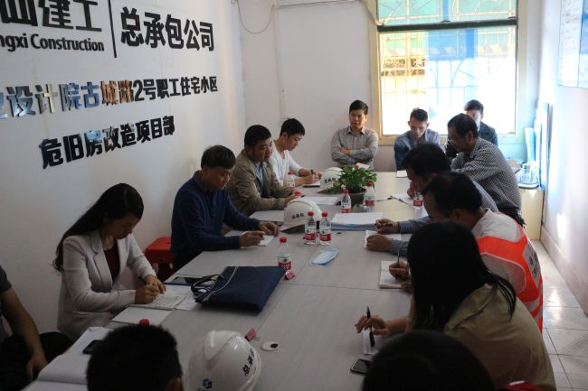 聚会现场。。。。。。张钊林 摄.jpg