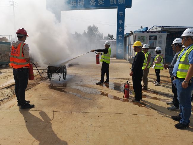 6.1  火灾事故救援演练现场。。。。。宁祥江 摄.jpg