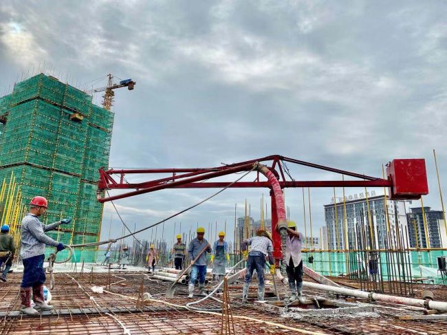 施工现场。。。。。。廖伟强 摄.jpg