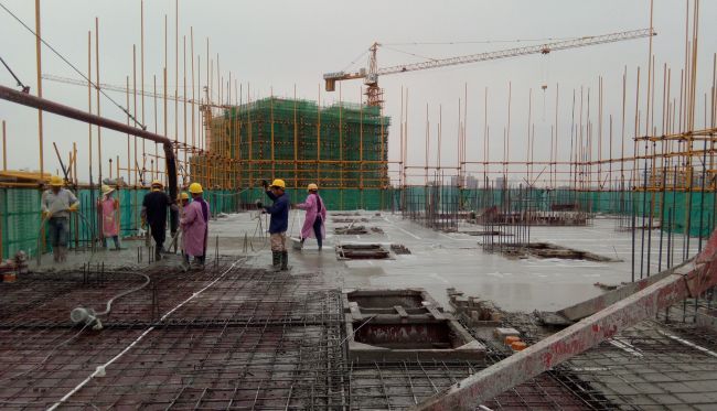 施工现场。。。。。。韦冬影 摄.jpg