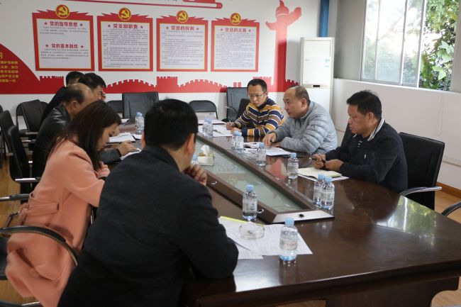 聚会现场。。。。。。张钊林 摄.jpg