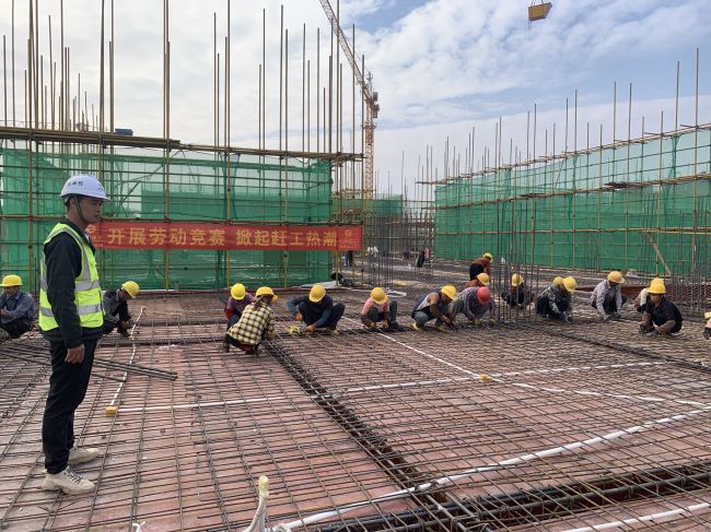 劳动竞赛现场。。。。。杨祯文 摄.jpg