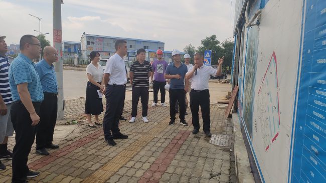 程钊现场相识项目情形。。。。。蓝必峰 摄（修图）.jpg