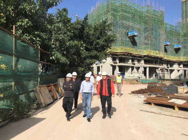 检查工地现场。。。。。。；；；；；；；莆氖 摄（修图）.jpg