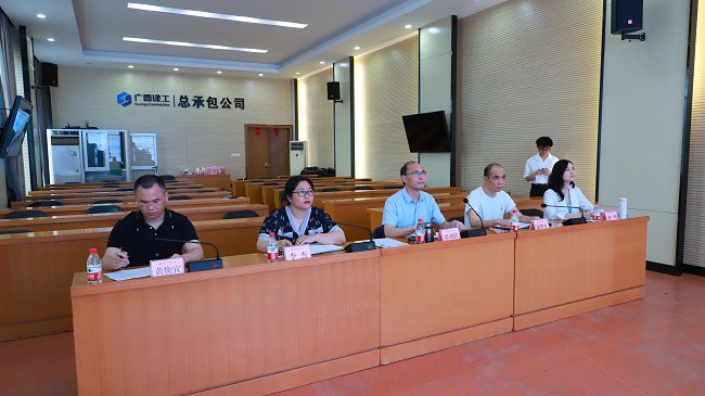 竞选会评委。。。。。。。。李立云 摄（修图）.jpg