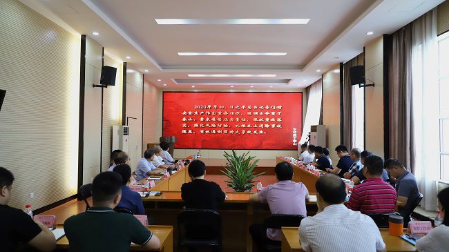 集中寓目《生命重于泰山》教育宣传片。。。。。。。。 郑诗宝 摄（修）.jpg