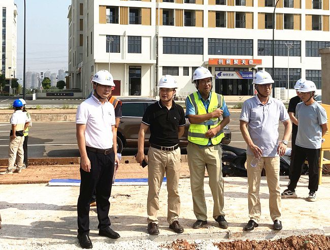 调研指导现场。。。。。张钊林 摄（修图）.jpg