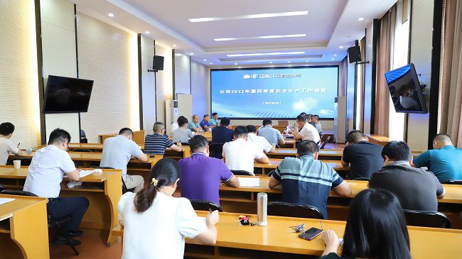 聚会现场。。。。。。。ㄐ尥迹.jpg