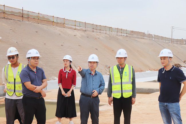 岑廷义深入现场视察施工历程。。。。。周煜川 摄（修图）.jpg