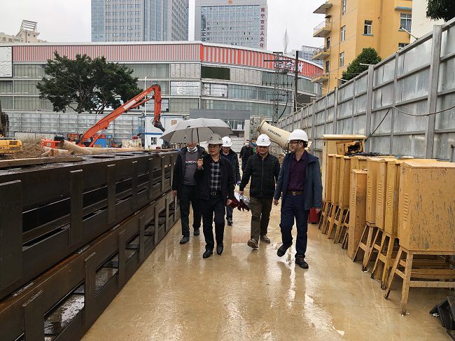 检查现场。。。。。。。。罗成 摄（修图）.jpg