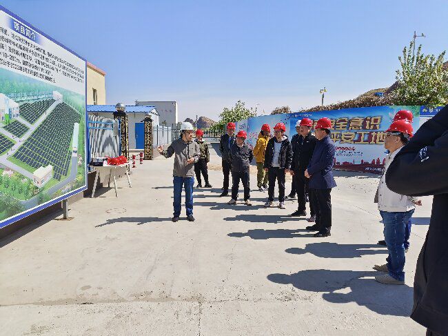 听取项目汇报。。。。。。。。关惠琳 摄（修图）0.jpg