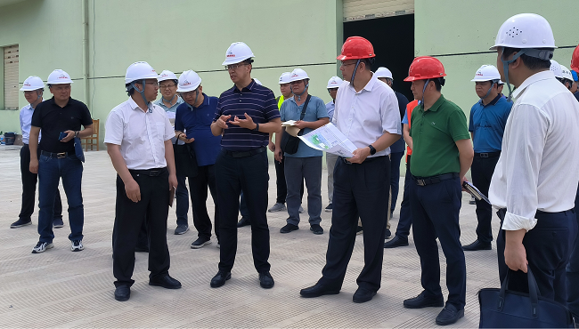 视察项目现场。。。。。谢家宝 摄（修图）.png