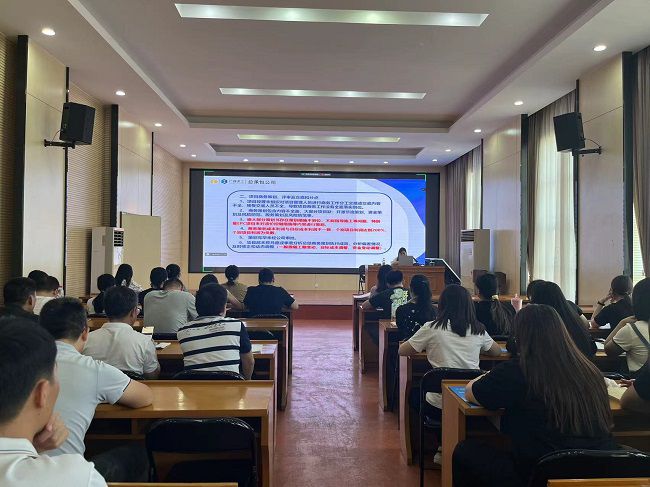 培训现场。。。。。。。。陈兰芳 摄 （修图）.jpg