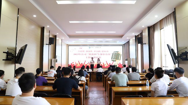 角逐现场。。。。。。ㄐ尥迹.jpg