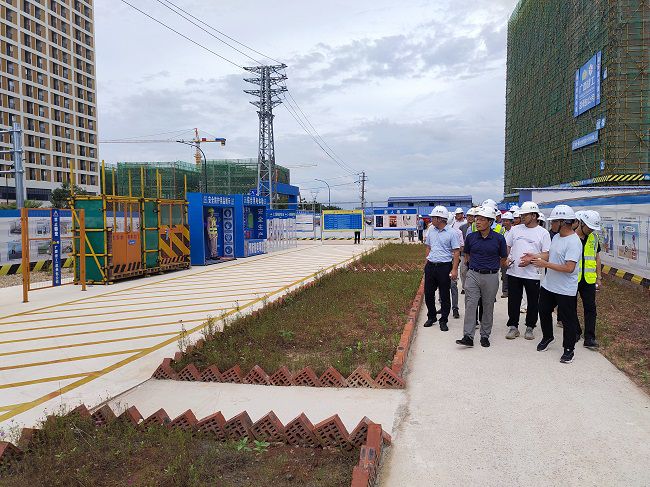 观摩项目现场。。。。。。；；；；；；票ι 摄（修图）.jpg