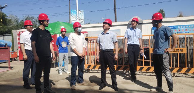 检查现场。。。。。唬；；；；普鹩 摄（修图）.jpg