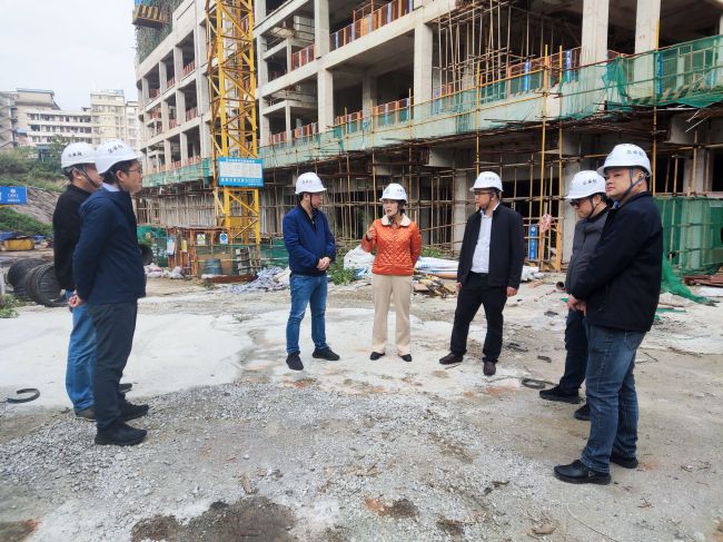 检查现场。。。。。。。莫铠嫣 摄（修图）.jpg