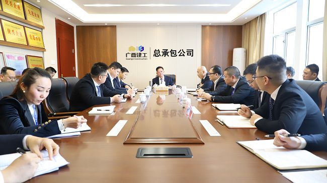 讨论现场！。。。ㄐ尥迹.jpg